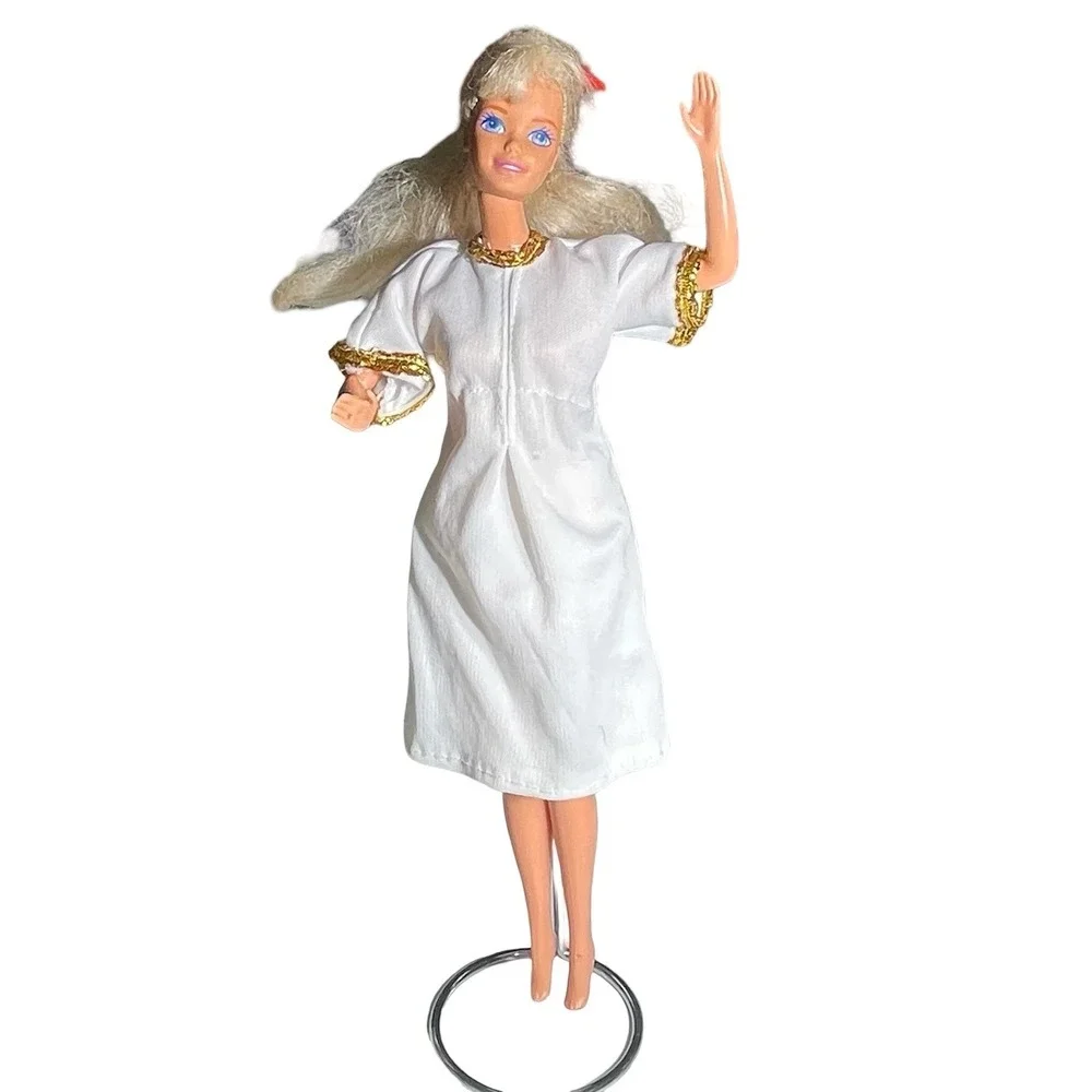 Vintage Barbie Twist N Turn TNT Doll 1966 Malaysia Bendable Legs Blonde